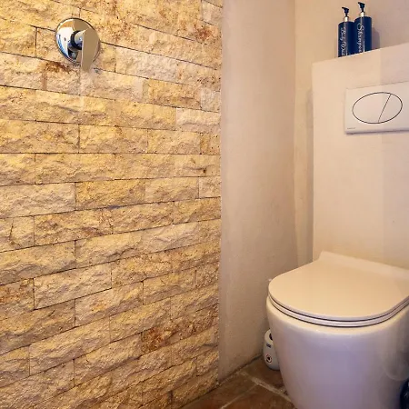 Lejlighed Comfort And History: Traditional House *
