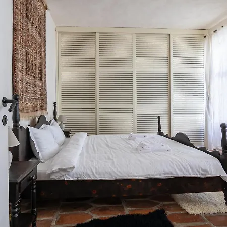 Lejlighed Comfort And History: Traditional House