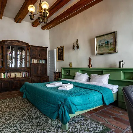 Comfort And History: Traditional House Lejlighed *