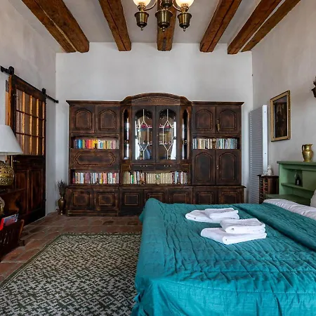Comfort And History: Traditional House Lejlighed Braşov